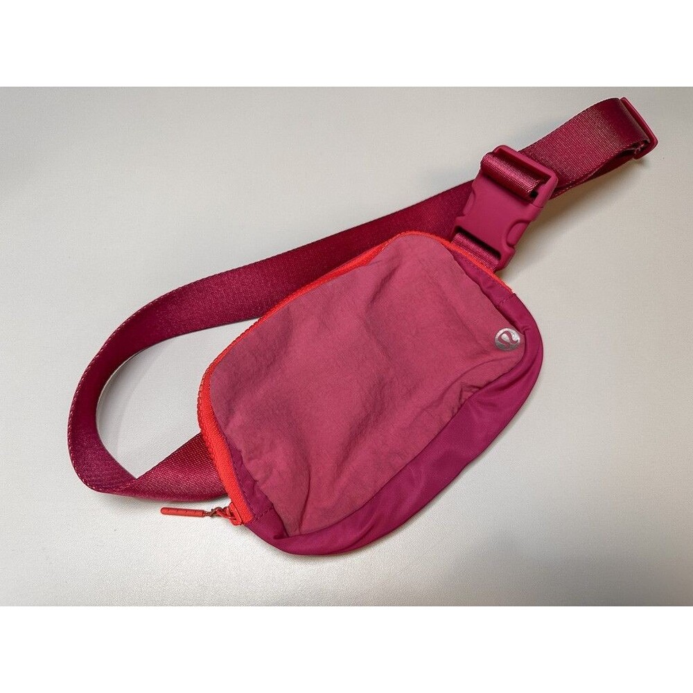 Lululemon Everywhere Belt Bag 1L Sonic Pink – Limited Edition Crossbody NWT